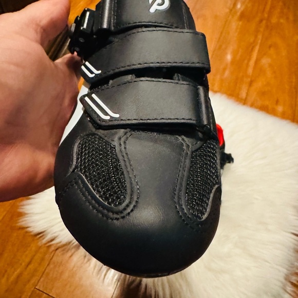 PELOTÓN cycling Shoe size 38 mens With clip in bike cleast comfort - Picture 5 of 7